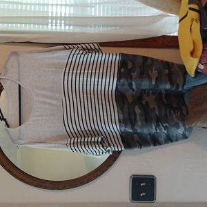 2x Boutique Tunic